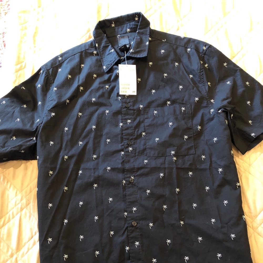 blue men’s shirt size large